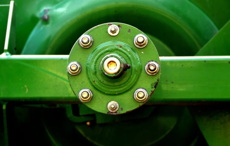fastening screws